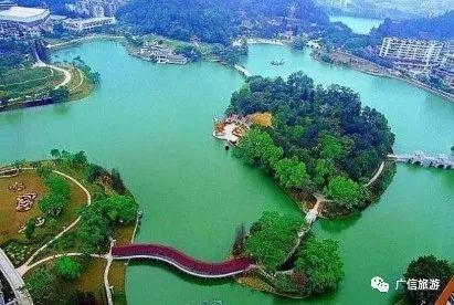 武汉东湖学吃瓜