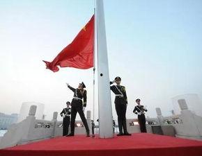 吃瓜升旗仪式,一场别开生面的爱国盛宴